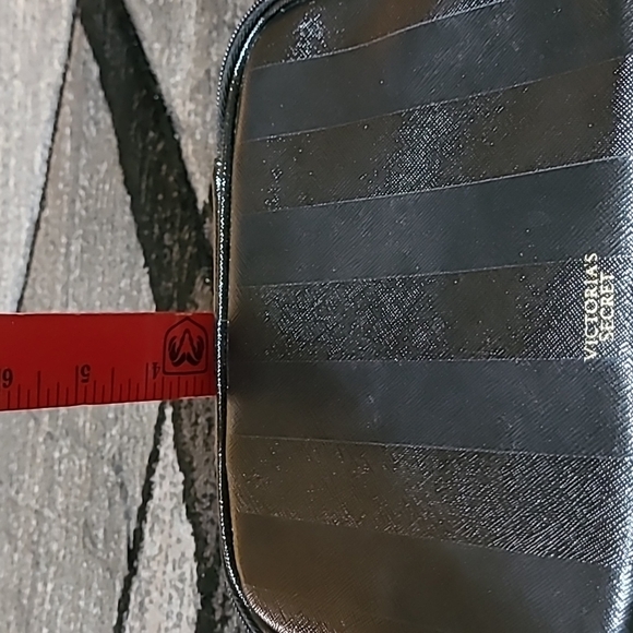 Victoria Secret Signature Black Stripes Make-up Case & Small Pouch - Picture 6 of 16